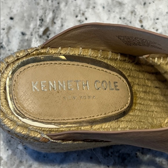 NWOB Kenneth Cole Brown Olivia X Wedge Sandals - Picture 2 of 9